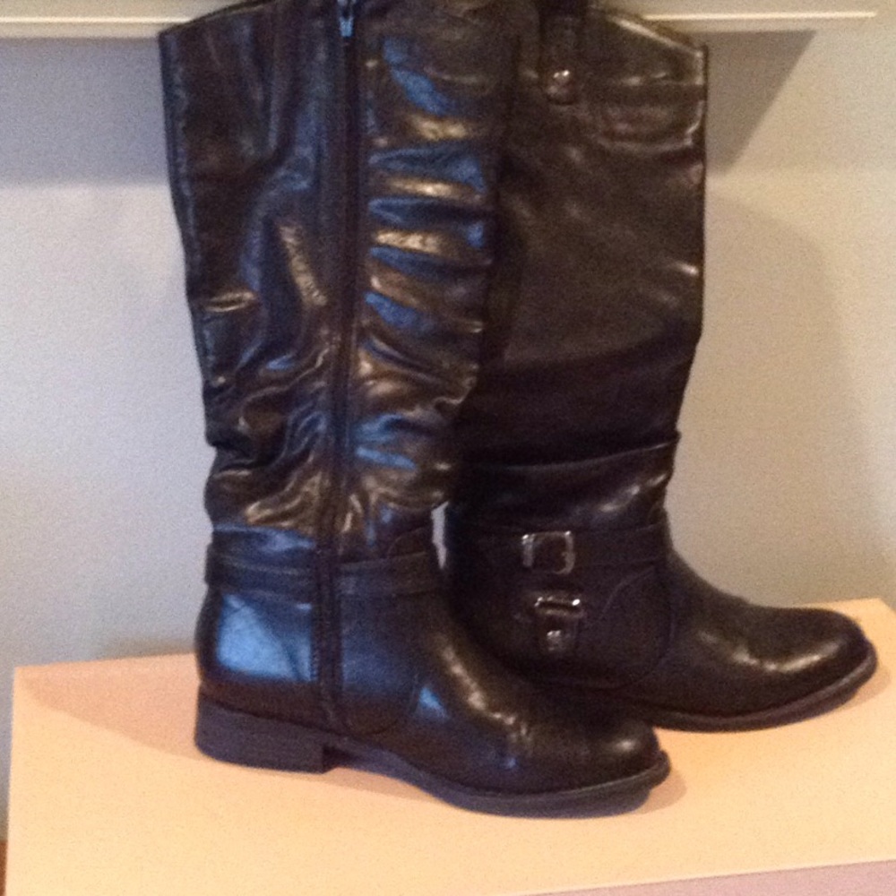 Black boots in great condition